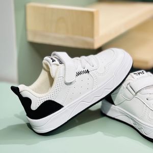 خرید اینترنتی قیمت ونس بچگانه  طرح BIGWASP برند LTDUCK کد 110707