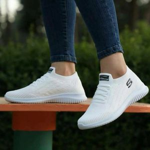 خرید انلاین کفش ورزشی SKECHERS زنانه مدل Helena ( در 4 رنگ بندی)