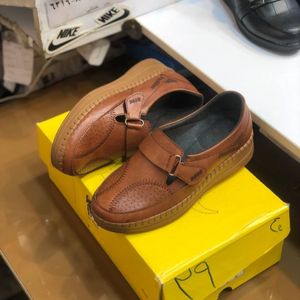 خرید آنلاین کفش طبی چرم زنانه چسبی رنگ عسلی