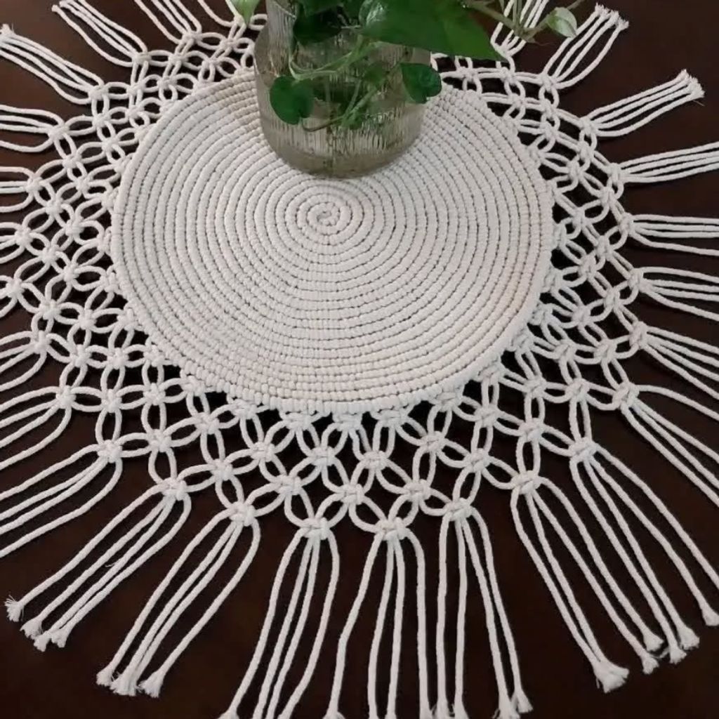 خرید انلاین رومیزی‌مکرومه بافی مدل خورشید