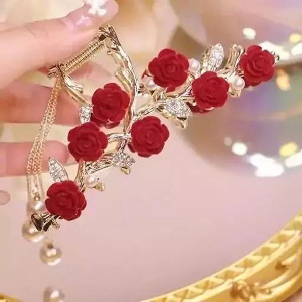 کلیپس مجلسی شکوفه قرمز پرکار کد 65322