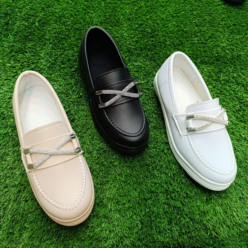 خرید اینترنتی ونس کالج ضربدری-اسپرت راحتی-زیره پیوطبی-نرم و سبک-سایزبندی 37 تا 40