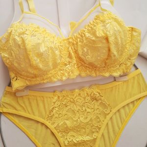فروش اینترنتی ست شورت و سوتین گیپور توی فنردار هارنسی