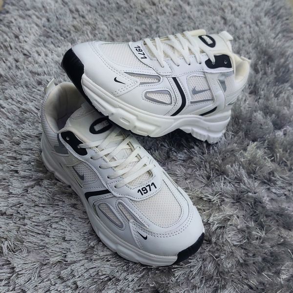 کتونی زنونه نایک 1971 Nike سبک و شیک