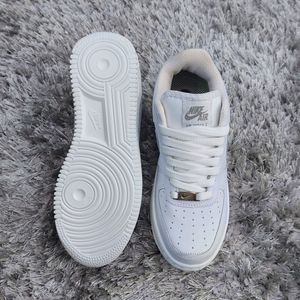 مشخصات کتونی نایک ایرفورس Nike Airforce1 سایز 37 تا 40