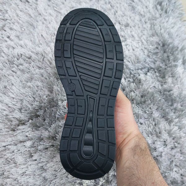 کتونی نیوبالانس New Balance سایز 37 تا 40 بسیار شیک