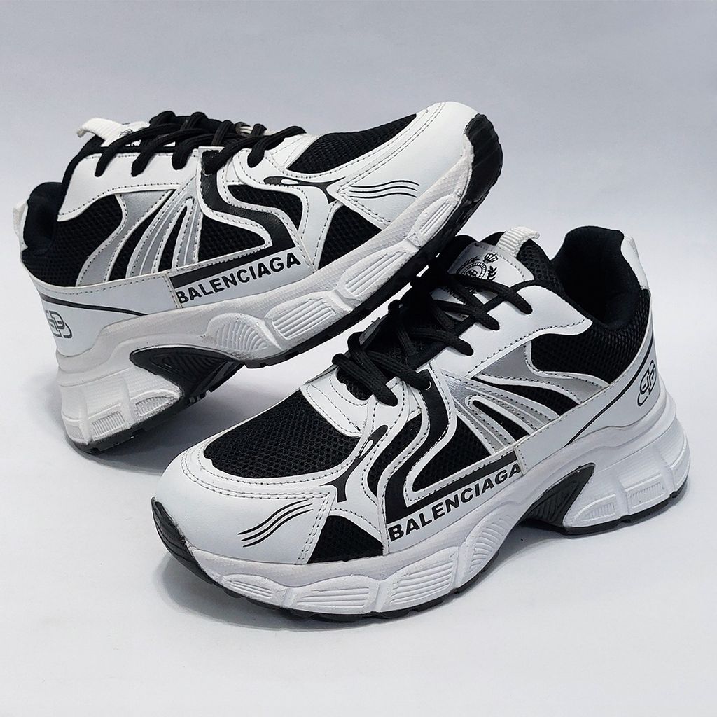 خرید آنلاین کتونی بالنسیاگا Balenciaga شیک و سبک