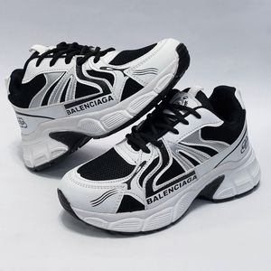 خرید آنلاین کتونی بالنسیاگا Balenciaga شیک و سبک