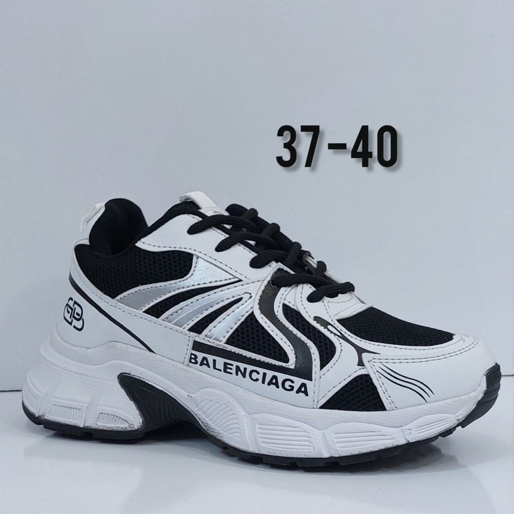 فروش اینترنتی کتونی بالنسیاگا Balenciaga شیک و سبک