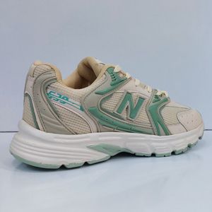 فروش اینترنتی کتونی نیوبالانس 539 new balance بسیار سبک و راحت مخصوص شیک پسندا