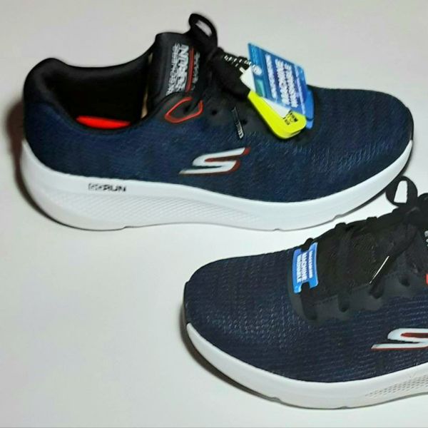 کفش مردانه پیاده روی مردانه اسکچرز Go Run Elevate
