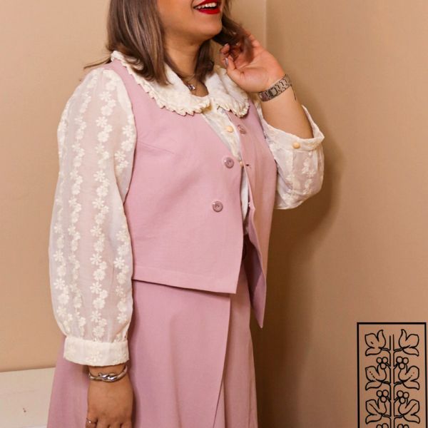 دامن و جلیقه زنانه صورتی