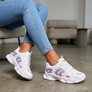 مشخصات کتونی بالنسیاگا Balenciaga پاخوری عالی شیک و سبک