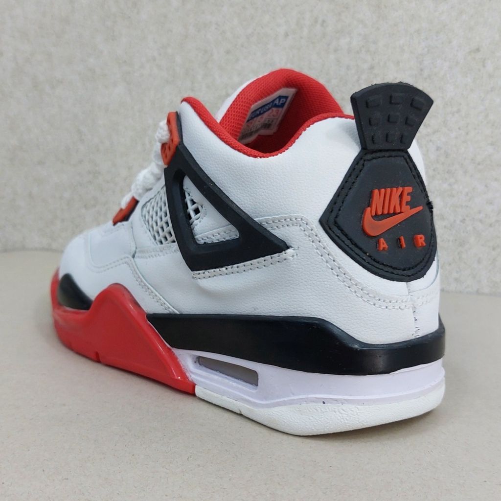 مشخصات کتونی نایک جردن 4 سفید قرمز Nike J4
