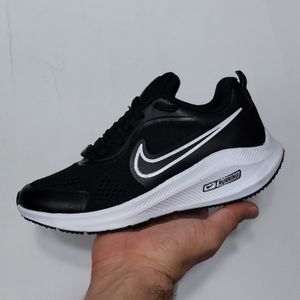 فروش اینترنتی کتونی نایک زوم سیاه Nike Zoom بالاترین کیفیت موجود در بازار