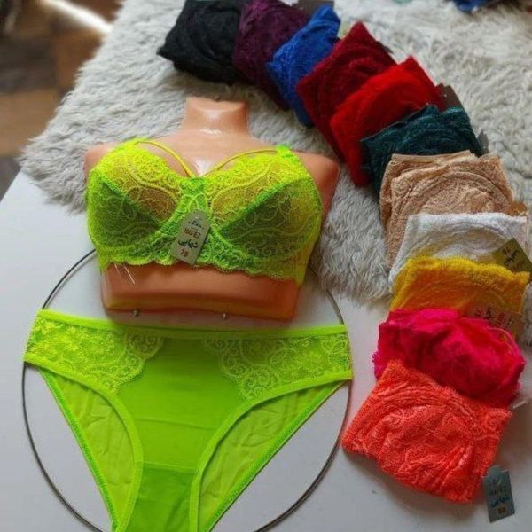 ست شورت و سوتین زنانه فنردار گیپوری کد 0432