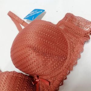 مشخصات سوتین فنردار کاپدار سایز بزرگ st54