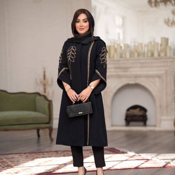 مانتو زنانه گلدوزی کرپ کریستال رویسا