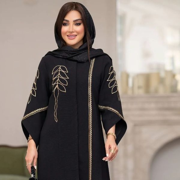 مانتو زنانه گلدوزی کرپ کریستال رویسا