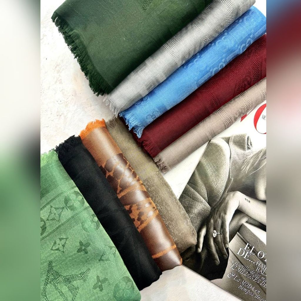 خرید انلاین روسری ابریشم ژاکارد در طرحبندی