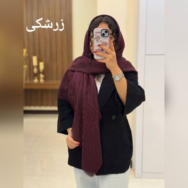 روسری ابریشم ژاکارد در طرحبندی