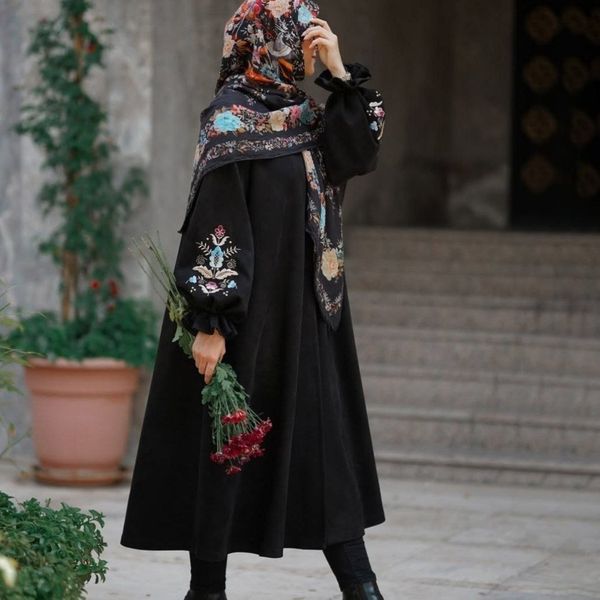 مانتو گلدوزی گلبهار