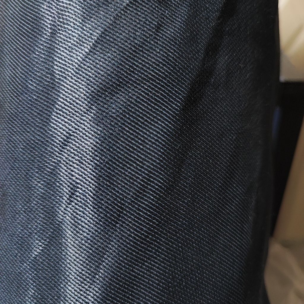 مشخصات پارچه ساتن سرمه‌ای