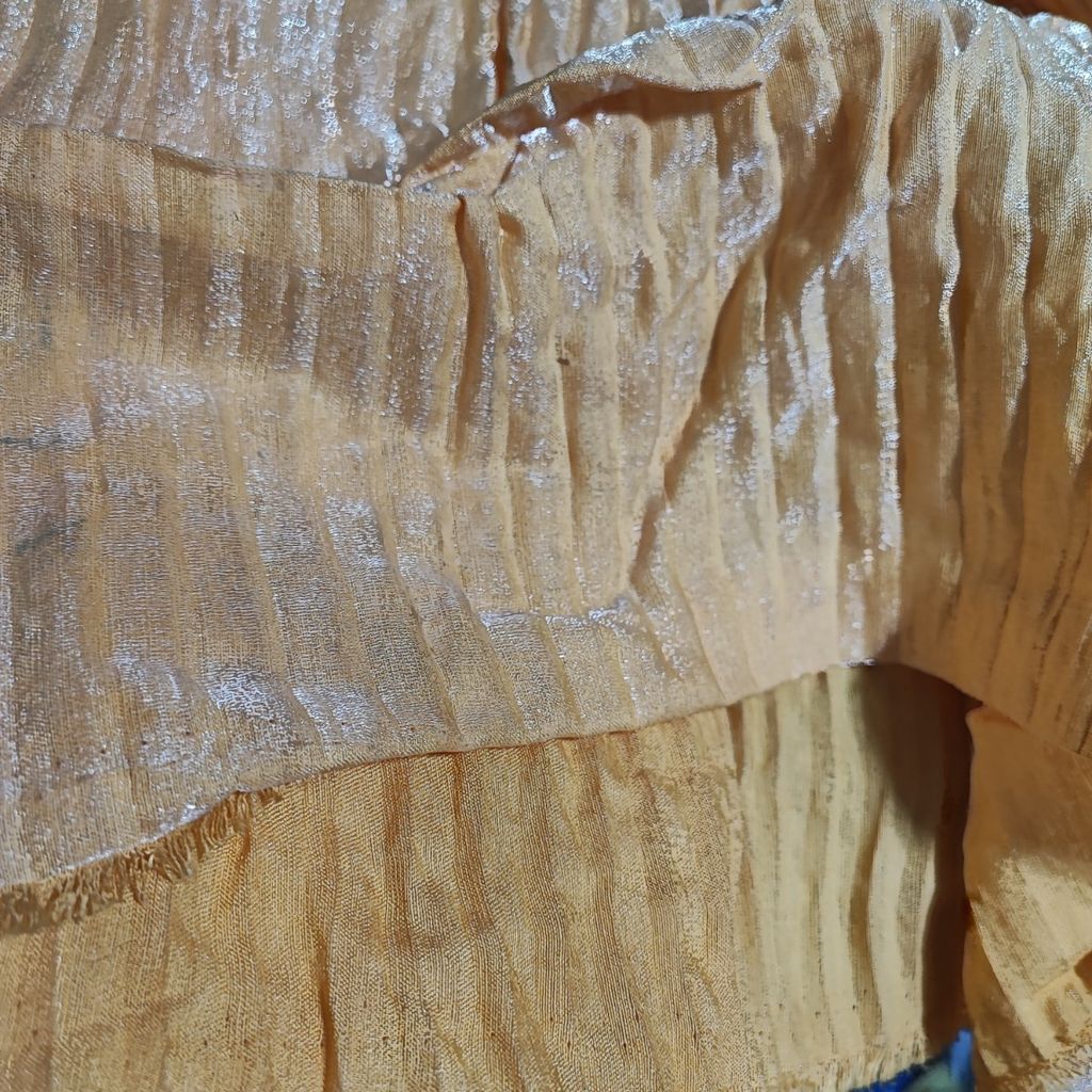 فروش اینترنتی پارچه کرپ سوپر شیمر رنگ زرد تخم مرغی