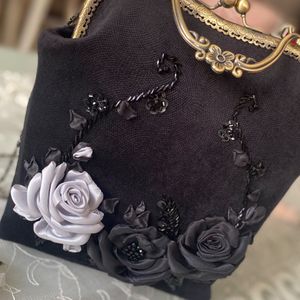 مشخصات کیف مجلسی مدل ماه نقره فام