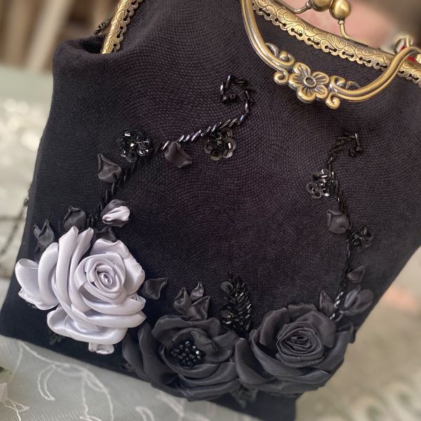 کیف مجلسی مدل ماه نقره فام