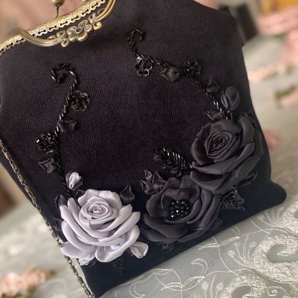 کیف مجلسی مدل ماه نقره فام