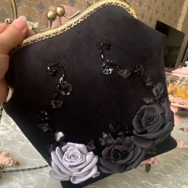 کیف مجلسی مدل ماه نقره فام