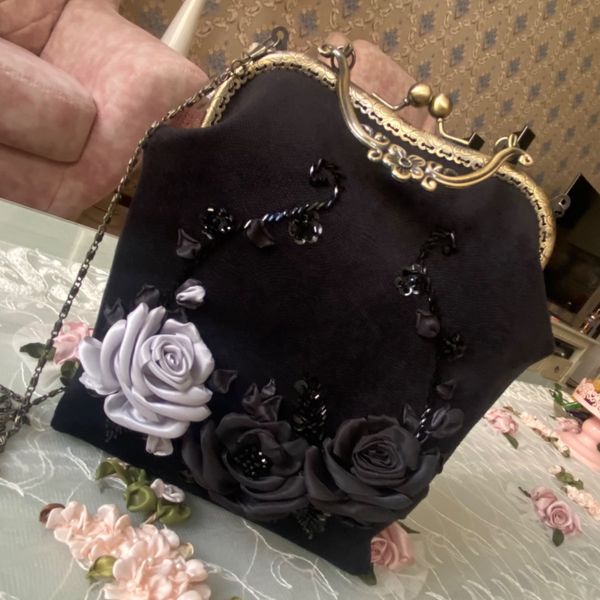 کیف مجلسی مدل ماه نقره فام