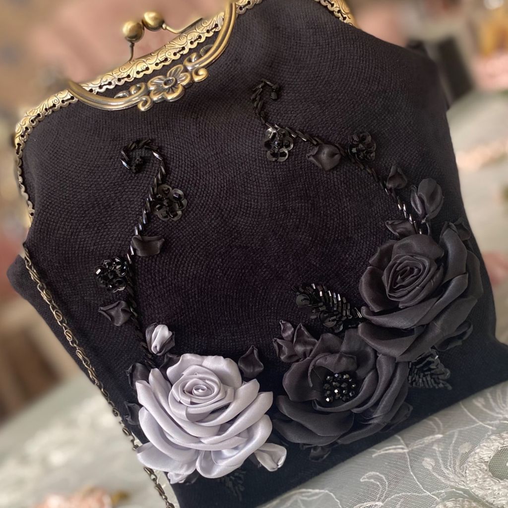 خرید انلاین کیف مجلسی مدل ماه نقره فام