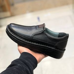 قیمت کفش چرم طبی مردانه کلارک بی بند رنگ مشکی