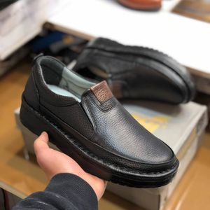 مشخصات کفش چرم طبی مردانه کلارک بی بند رنگ مشکی