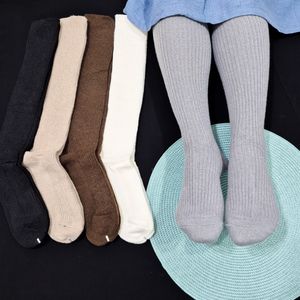 خرید اینترنتی جوراب ساقدار زنانه پشمی کبریتی کوکو هانا