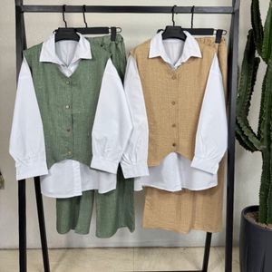 قیمت ارزان ست سه تیکه عیدانه ( شومیز شلوار ژیله)