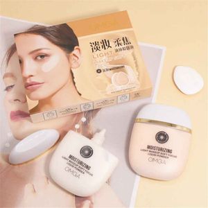 کرم پودر لاکچری OMGA مدل LIGHT MAKE UP SOFT FOCOUS وزن 35 گرم