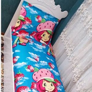 مشخصات روتختی دختر توت فرنگی یک نفره عروسکی دخترانه دختر توت فرنگی