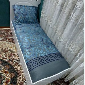 قیمت روتختی یکنفره طرح ورساچ ابی طوسی یک نفره وراسچی برگ