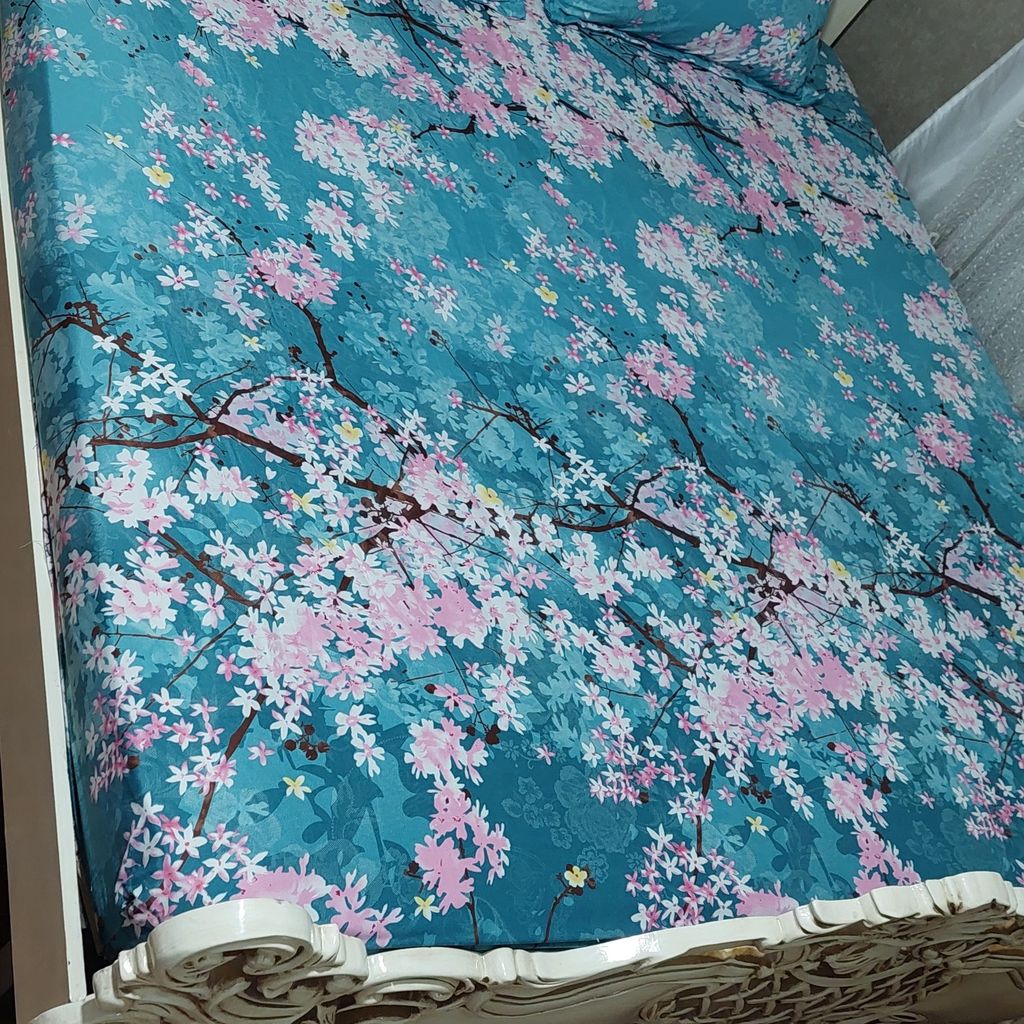 مشخصات روتختی دونفره کشدوزی شده سبز فیروزه ای شکوفه گل صورتی