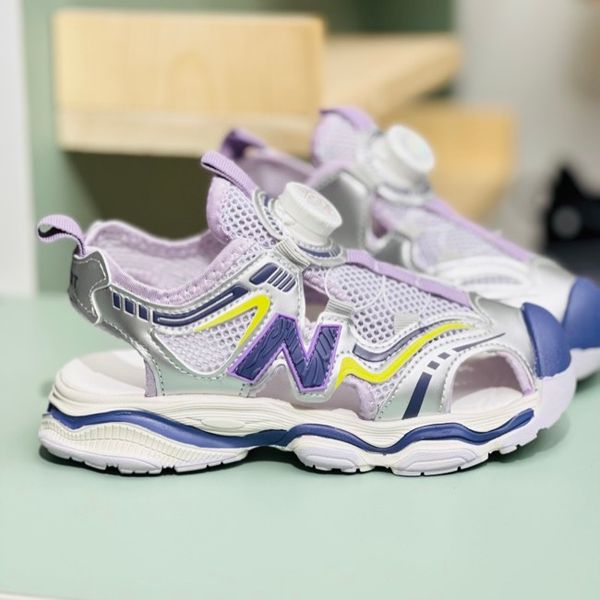 صندل بچگانه طرح نیوبالانس برند A+B کد 4010601