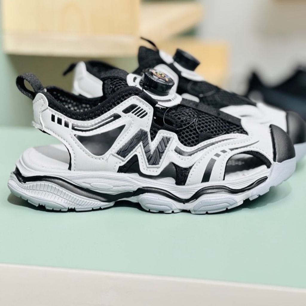 خرید اینترنتی قیمت صندل بچگانه طرح نیوبالانس برند A+B کد 4010601