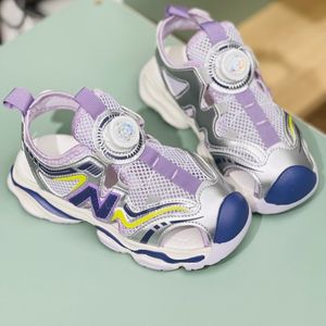 خرید اینترنتی قیمت صندل بچگانه طرح نیوبالانس برند A+B کد 4010601