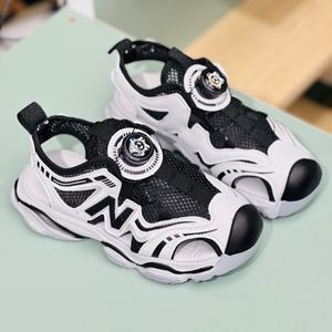 خرید اینترنتی قیمت صندل بچگانه طرح نیوبالانس برند A+B کد 4010601