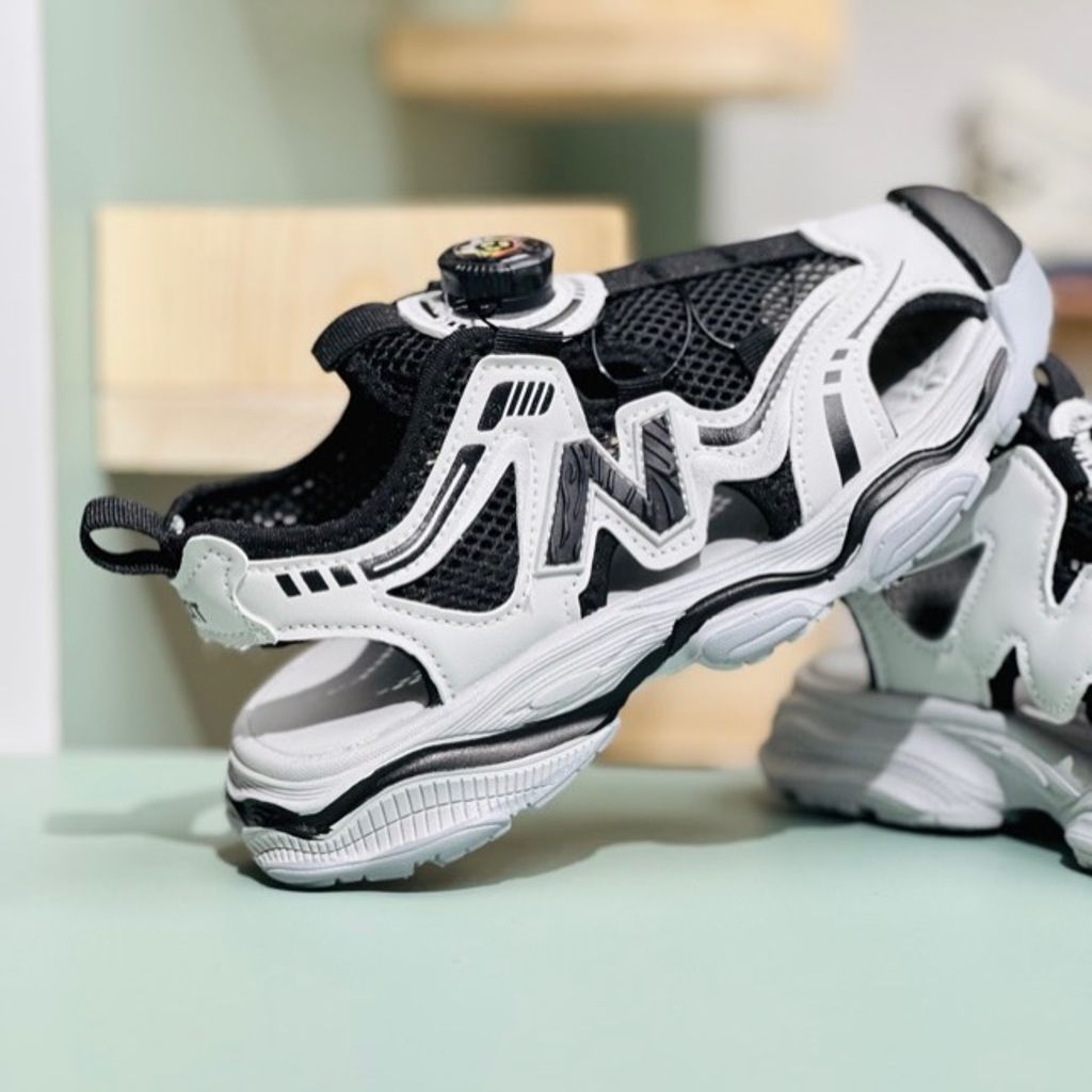 خرید اینترنتی قیمت صندل بچگانه طرح نیوبالانس برند A+B کد 4010601