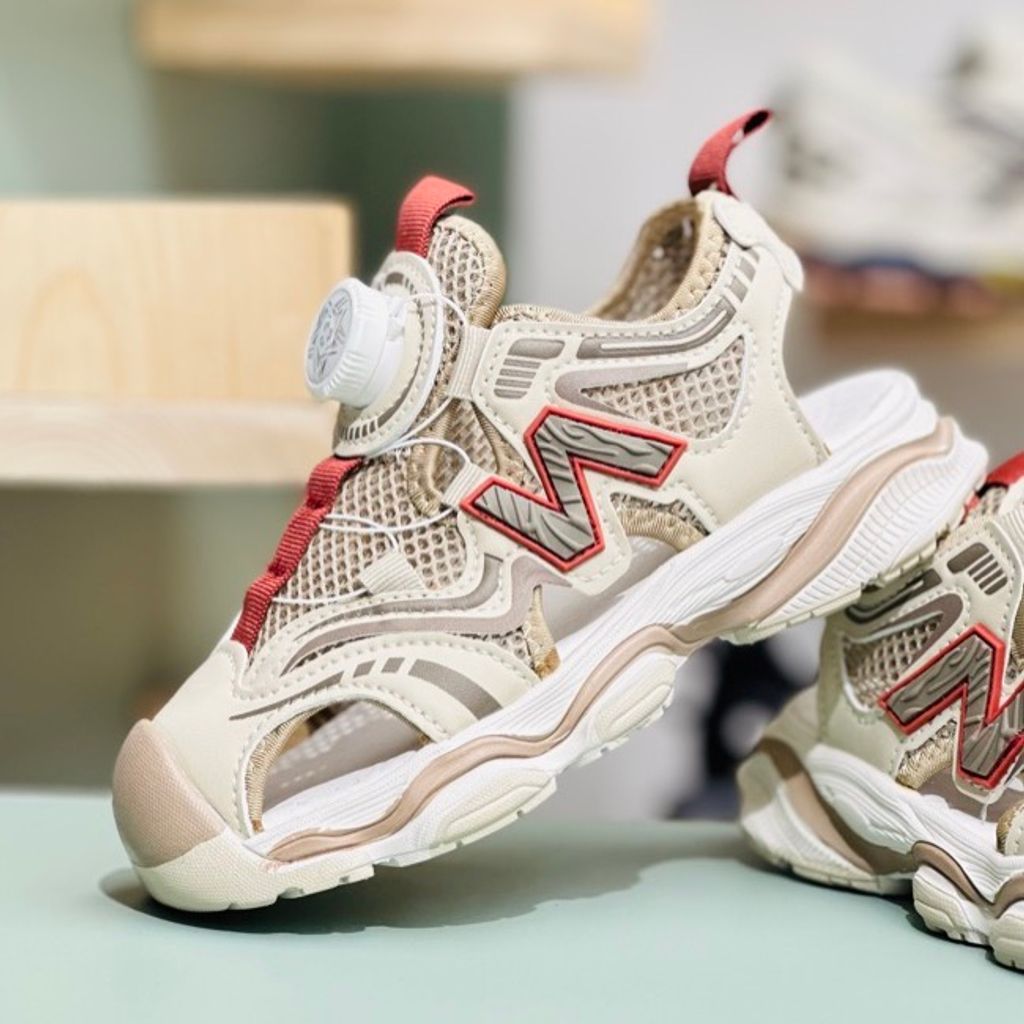 خرید اینترنتی قیمت صندل بچگانه طرح نیوبالانس برند A+B کد 4010601