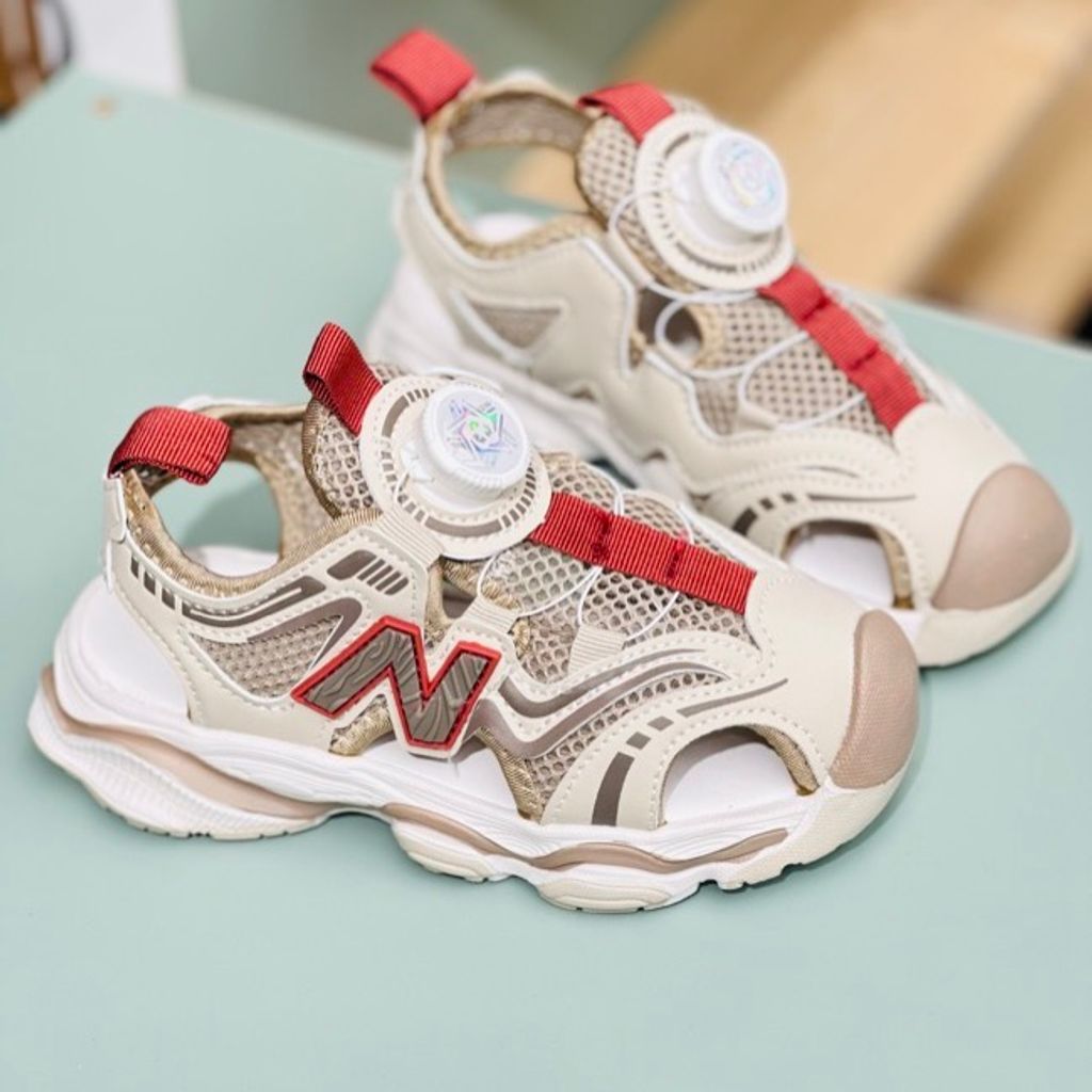 خرید اینترنتی قیمت صندل بچگانه طرح نیوبالانس برند A+B کد 4010601