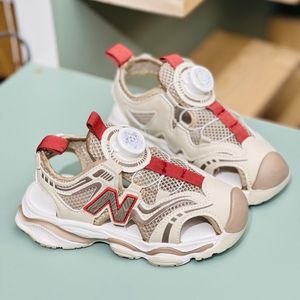 خرید اینترنتی قیمت صندل بچگانه طرح نیوبالانس برند A+B کد 4010601